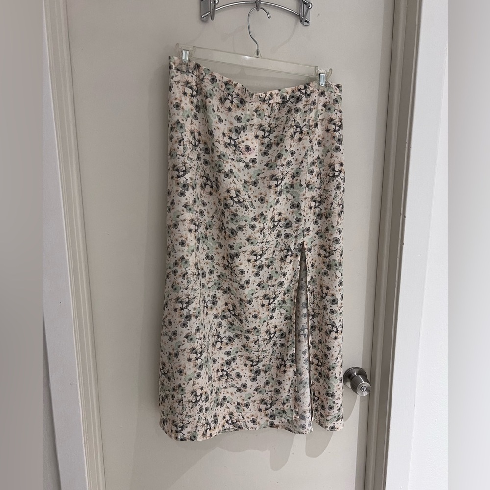 NWT H&M Floral Maxi Skirt with Slit - Size 14